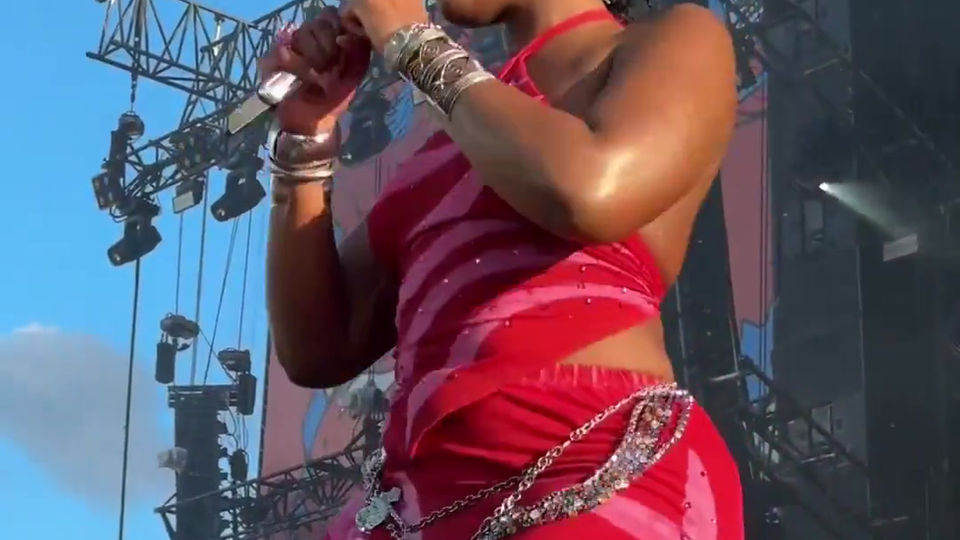 Tems à Lollapalooza à Paris